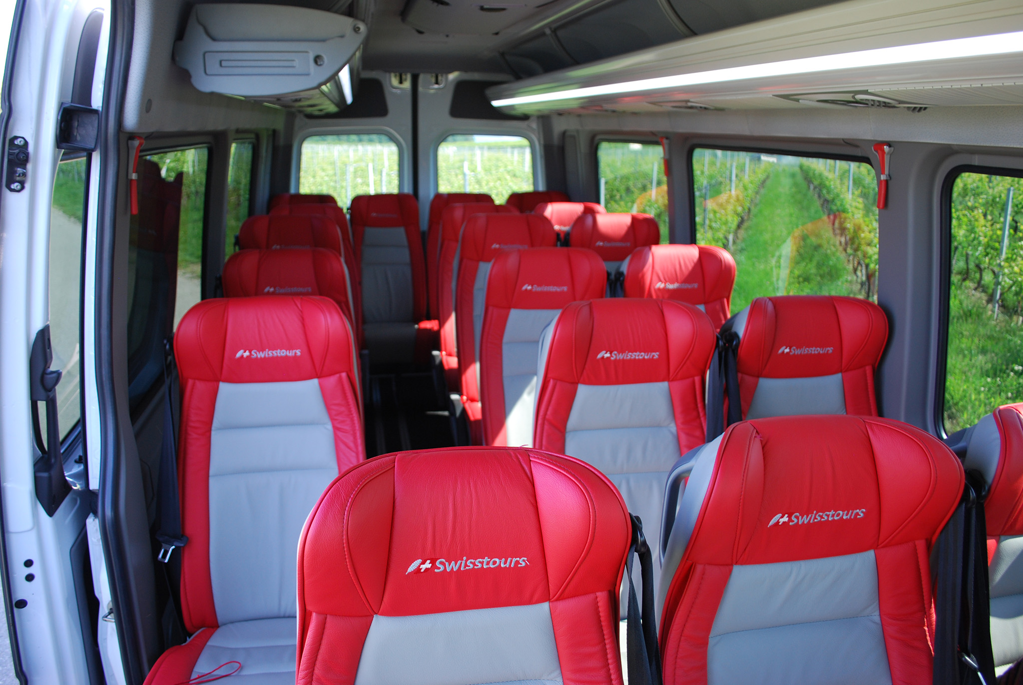 BUS STD LUXE MB BUS STD LUXE MB